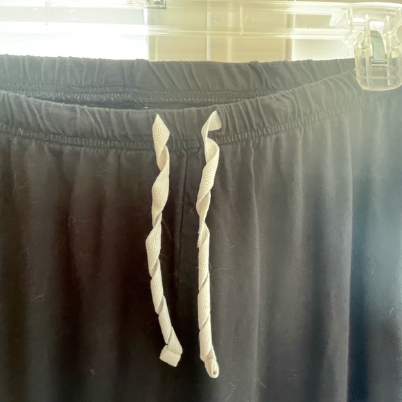 Chic Black Pajama Set with White Accents - Picture 11 of 13